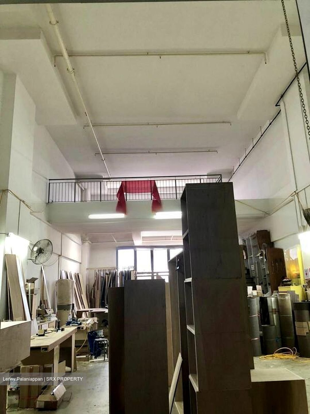 E9 Premium (D27), Factory #464533131